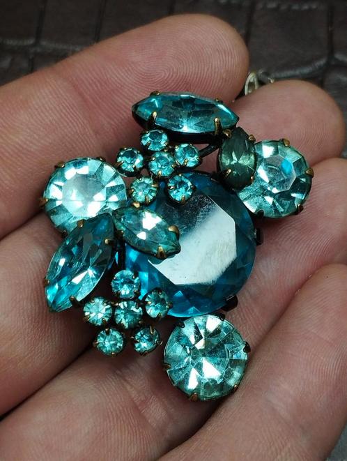 zeer mooie vintage broche, Sieraden, Tassen en Uiterlijk, Broches, Zo goed als nieuw, Overige materialen, Ophalen of Verzenden