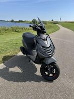 Piaggo zip 50 cc, Fietsen en Brommers, Scooters | Piaggio, Maximaal 45 km/u, Zip, Ophalen of Verzenden, Zo goed als nieuw