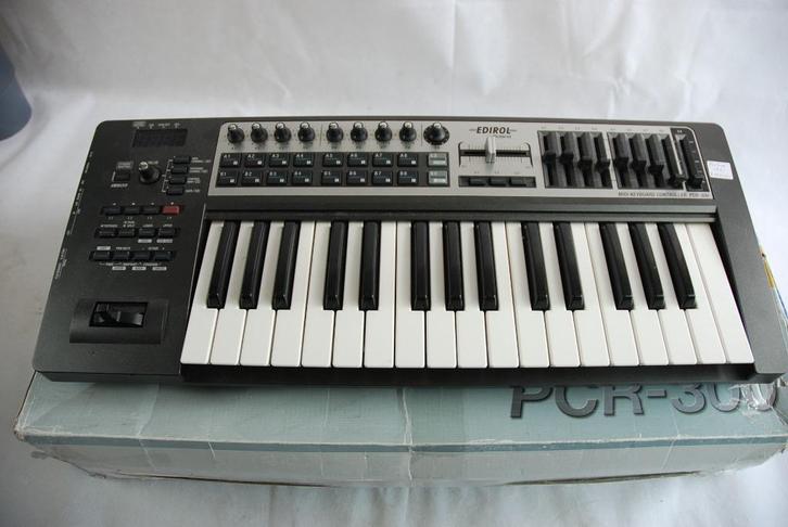 Roland Midi keyboard by edirol PCR-300  <24241364>, Muziek en Instrumenten, Instrumenten | Onderdelen, Gebruikt, Keyboard of Synthesizer
