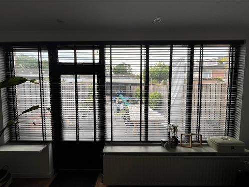 Zwart Houten Jaloezieen, Huis en Inrichting, Stoffering | Gordijnen en Lamellen, 50 tot 100 cm, Zwart, Ophalen
