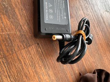 Universeel hp acer toshiba laptop lader beschikbaar voor biedingen