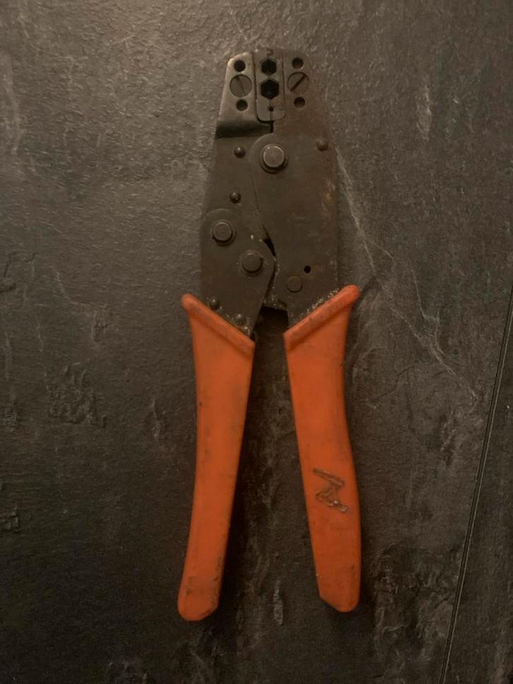 Gebruikte Coax connectors krimptang, Doe-het-zelf en Verbouw, Gereedschap | Handgereedschap, Gebruikt, Ophalen of Verzenden