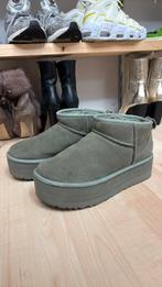Ugg ultra mini platform 39, Kleding | Dames, Schoenen, Ophalen of Verzenden, Zo goed als nieuw, Bruin