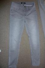 Licht grijze slim fit jeans van het merk Nickjean maat 36, Ophalen of Verzenden, Zo goed als nieuw, W28 - W29 (confectie 36), Grijs