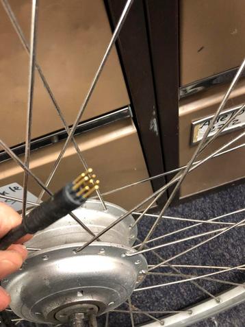 Sundvall voorwiel motor 9 pins  beschikbaar voor biedingen