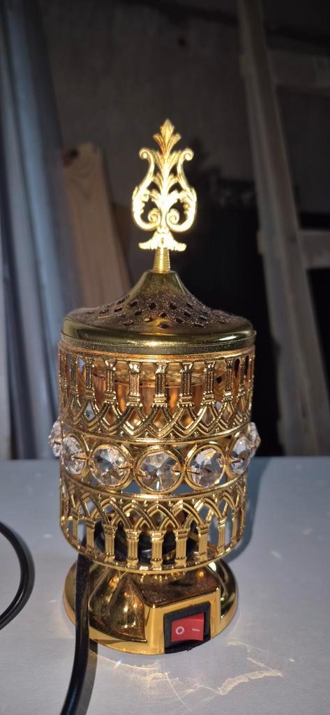 Gouden Elektrische Geurbrander, Huis en Inrichting, Woonaccessoires | Kandelaars en Kaarsen, Gebruikt, Kandelaar, Minder dan 25 cm