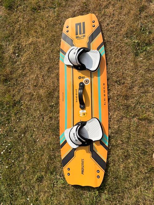Kiteboard twintip SU-2 kiteboarding 138x41, Watersport en Boten, Kitesurfen, Gebruikt, Twintip, Ophalen