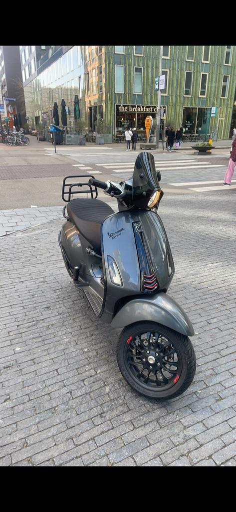 Claxonneus Vespa Sprint glanszwart, Motoren, Tuning en Styling, Ophalen