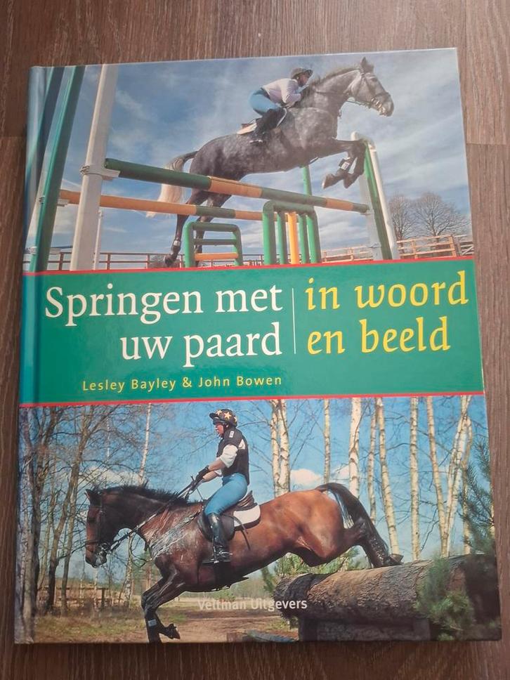 L. Bayley - Springen met uw paard, in woord en beeld, Boeken, Dieren en Huisdieren, Zo goed als nieuw, Ophalen of Verzenden