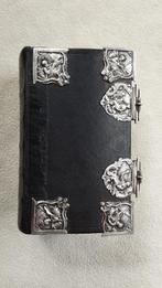 fraai kerkboek met veel zilverwerk, Antiek en Kunst, Antiek | Boeken en Bijbels, Ophalen of Verzenden