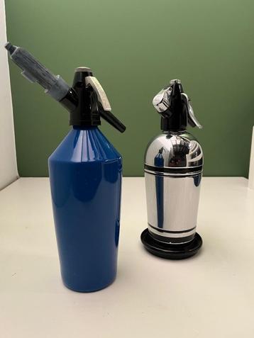 2 spuitflessen vintage €25 beschikbaar voor biedingen