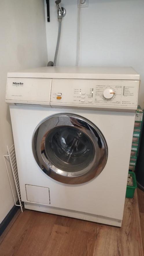 Miele wasmachine (novotronic W843) gratis op te halen, Witgoed en Apparatuur, Wasmachines, Gebruikt, Voorlader, 4 tot 6 kg, 85 tot 90 cm