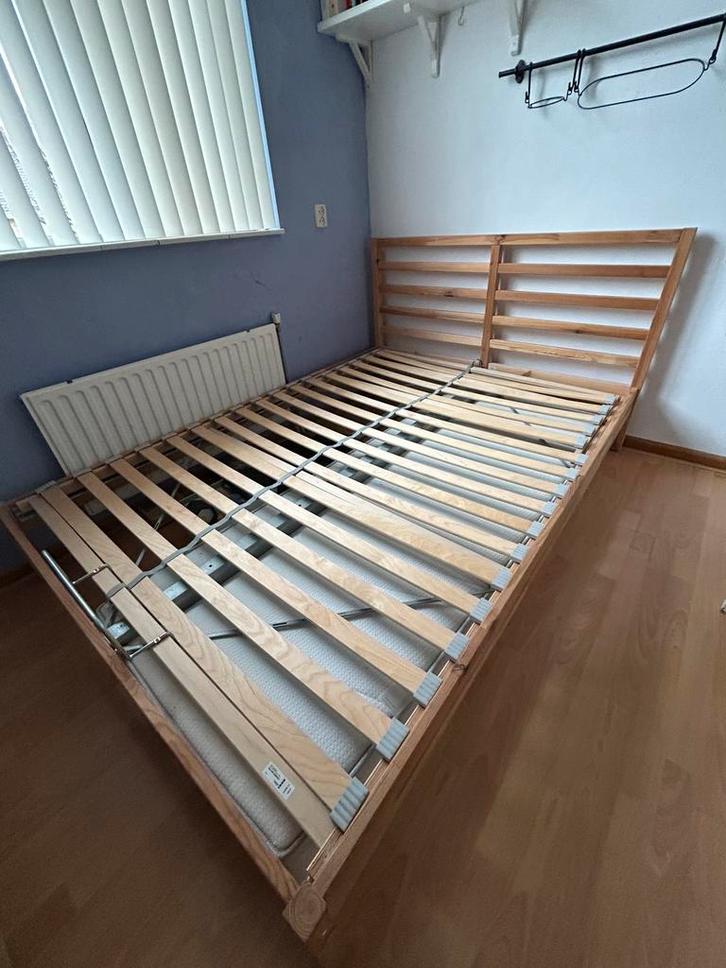 IKEA Tarva bed inclusief in hoogte verstelbare lattenbodem, Huis en Inrichting, Slaapkamer | Bedden, Zo goed als nieuw, Twijfelaar