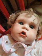 Lieve porceleinen pop , 40 cm, Verzamelen, Poppen, Ophalen of Verzenden, Zo goed als nieuw, Pop