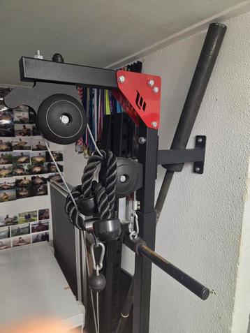 Lat Pulley Station / Krachtstation beschikbaar voor biedingen