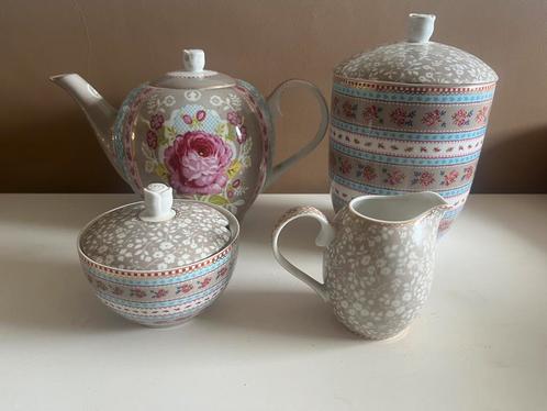 Pip Studio Early Bird khaki, Huis en Inrichting, Keuken | Servies, Zo goed als nieuw, Overige typen, Overige stijlen, Porselein