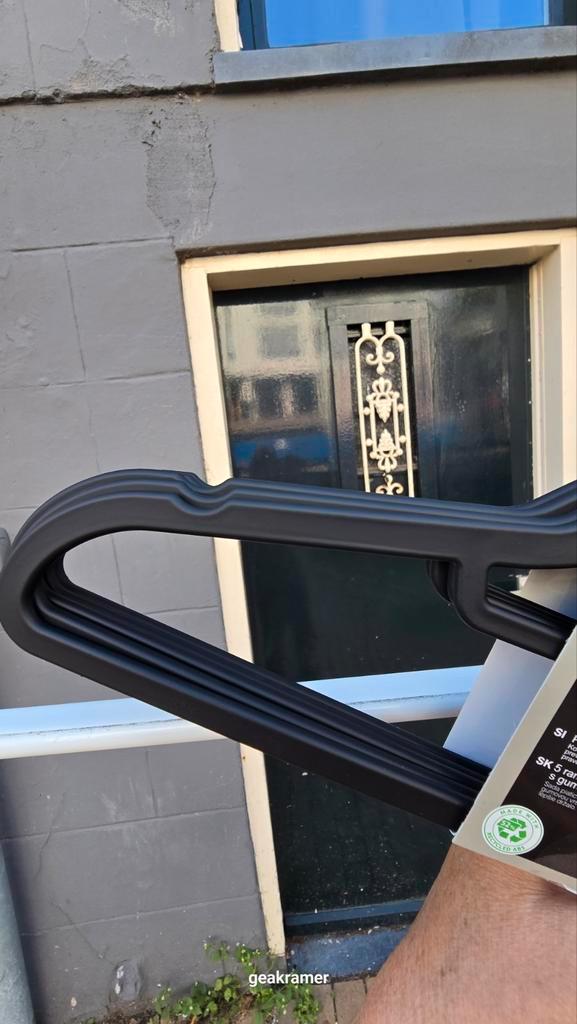 Kledinghangers met rubber coating - 10 stuks, Kleding | Dames, Kledinghangers, Nieuw, Kunststof, Volwassenen, Ophalen of Verzenden