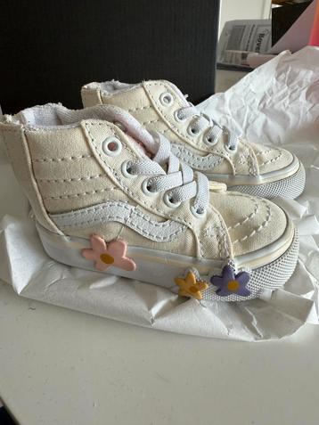 Vans hoog mt 17 beschikbaar voor biedingen