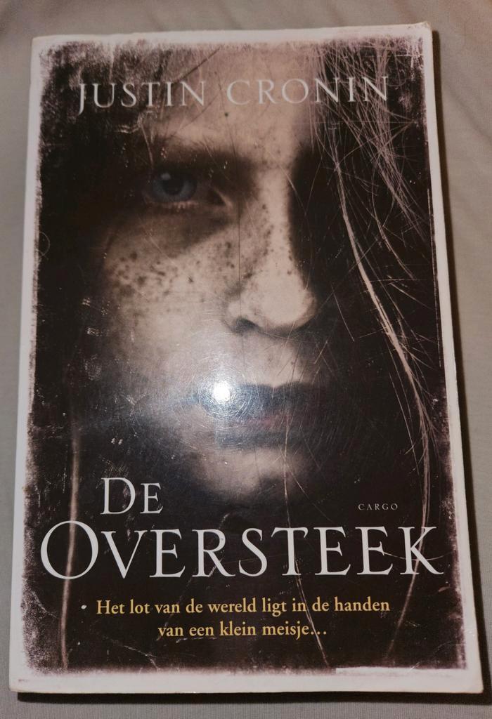 De Oversteek - Justin Cronin, Boeken, Romans, Gelezen, Nederland, Ophalen of Verzenden