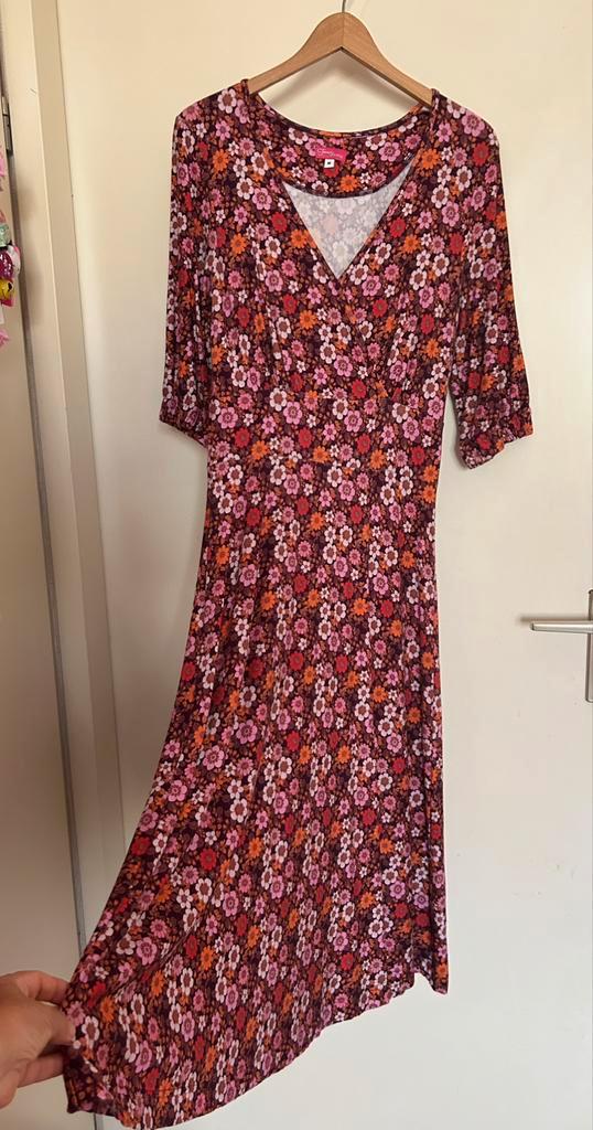 Tante Betsy jurk Julia Mille Fleurs maat M (valt klein), Kleding | Dames, Jurken, Zo goed als nieuw, Maat 38/40 (M), Bruin, Onder de knie