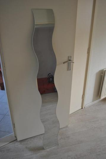 Spiegel 160 cm hoog, 20 cm breed beschikbaar voor biedingen