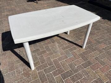 Tuintafel 130x80 beschikbaar voor biedingen