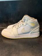 Nike Air Jordan 1 Mid, Ophalen, Nike Jordan, Wit, Zo goed als nieuw