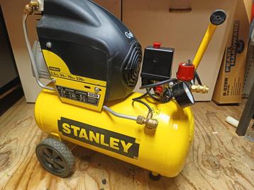 Te koop compressor Stanley 10 bar  24 ltr.  DEFECT beschikbaar voor biedingen