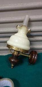 Wandlamp / olielamp van messing met glas en hout, Huis en Inrichting, Lampen | Wandlampen, Ophalen of Verzenden