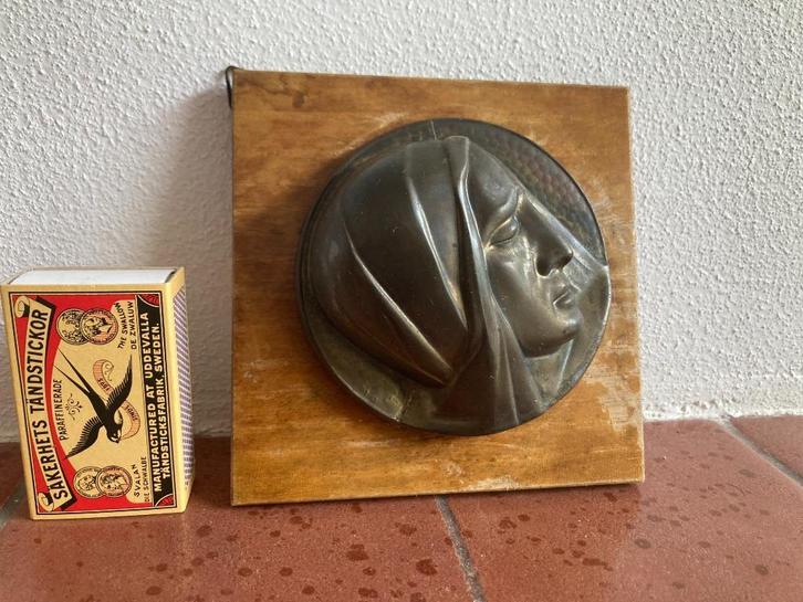 Koper klein Maria hoofd schildje muurschildje met beeldje, Antiek en Kunst, Antiek | Wandborden en Tegels, Ophalen of Verzenden
