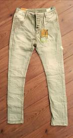 CASUAL licht (oud)groene stretchbroek met knoopsluiting mt.M, Maat 38/40 (M), Nieuw, Ophalen of Verzenden, Lang
