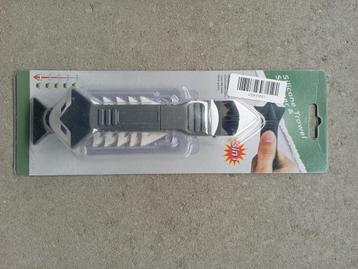 3 in 1 Silicone trowel and scraper beschikbaar voor biedingen