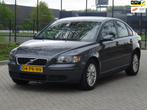 Volvo S40 2.4 Kinetic NAP/AIRCO/CRUISE/APK 04-2026, Auto's, Volvo, Voorwielaandrijving, 65 €/maand, Gebruikt, 700 kg