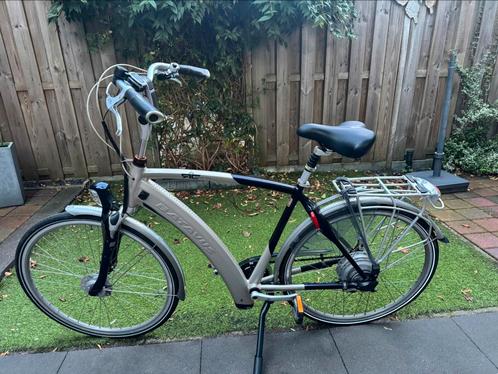 Te koop elektrische herenfiets batavus, Fietsen en Brommers, Elektrische fietsen, Zo goed als nieuw, Batavus, 51 tot 55 cm, 30 tot 50 km per accu