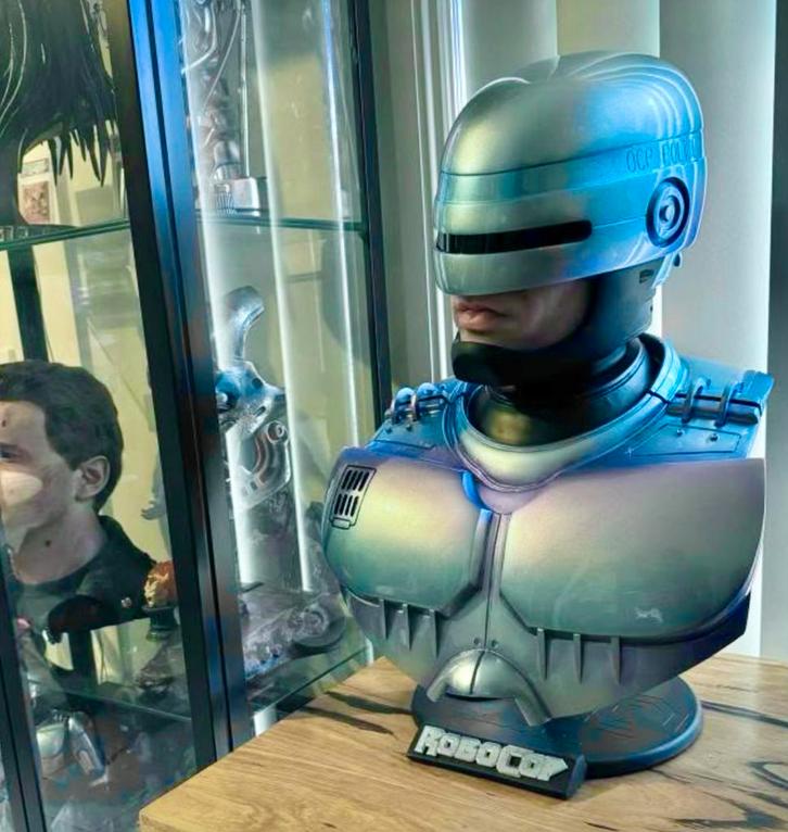 Robocop beeld 1:1 ✅ ZEER realistish, Verzamelen, Film en Tv, Zo goed als nieuw, Actiefiguur of Pop, Ophalen