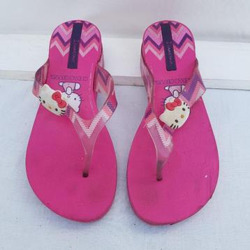 Grappige roze slippers van Hello Kitty.mt 34/35 Merk Ipanema beschikbaar voor biedingen