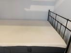 Bed-Latex mattresses-steel tructure, 160 cm, 190 cm of minder, Wit, Zo goed als nieuw