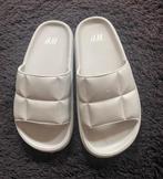 H&M slippers maat 39-40, grijs, nieuw, Slippers, H&M, Nieuw, Ophalen of Verzenden