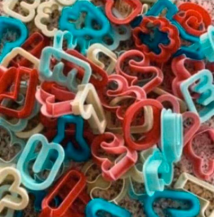 AH taartvormpjes / letters en cijfers / koekenbakkers, Hobby en Vrije tijd, Taarten en Cupcakes maken, Versiering, Taarten of Cupcakes