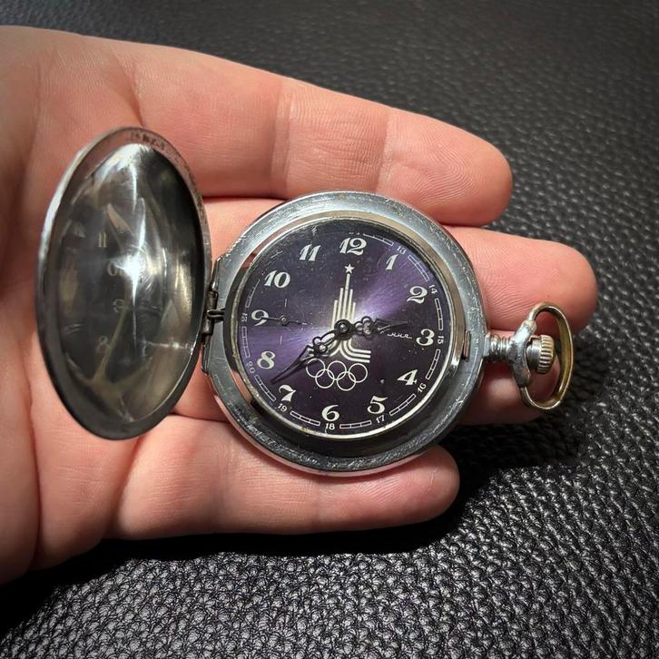 Molnija 3602 Zakhorloge - Olympische Spelen Moskou 1980, Antiek en Kunst, Antiek | Klokken, Ophalen of Verzenden