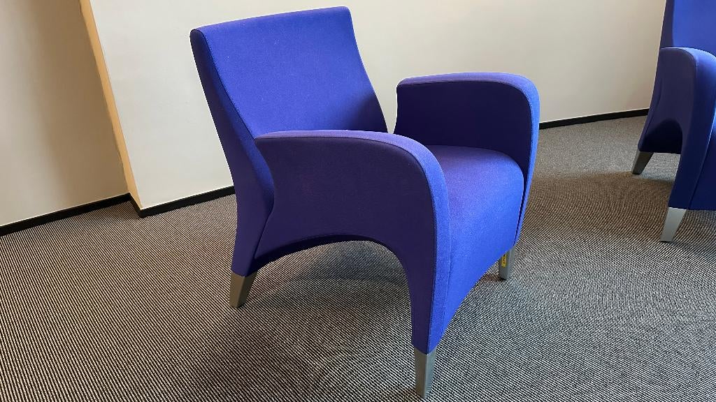 3 luxe designfauteuils in nieuwstaat, Huis en Inrichting, Fauteuils, Zo goed als nieuw, Metaal, Stof, 50 tot 75 cm, Minder dan 75 cm