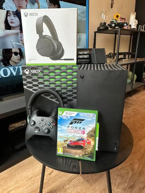 Xbox Series X + Xbox Wireless Headset + Forza Horizon 5+ 3ba, Spelcomputers en Games, Spelcomputers | Xbox Series X en S, Zo goed als nieuw