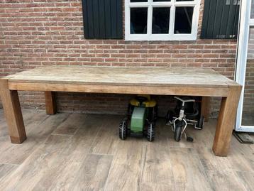 Robuuste Teakhouten Tuin Tafel beschikbaar voor biedingen