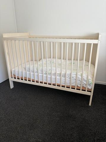 Ledikant beschikbaar voor biedingen