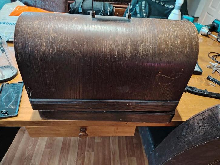 Antieke Singer Naaimachine met Houten Kap, Antiek en Kunst, Antiek | Naaimachines, Ophalen