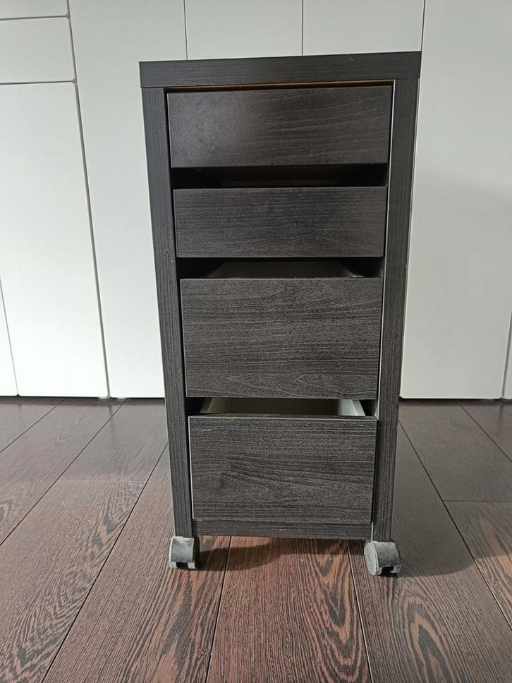 Zwarte ladekast op wieltjes Ikea Micke, Huis en Inrichting, Kasten | Ladekasten, Gebruikt, Minder dan 100 cm, Minder dan 50 cm