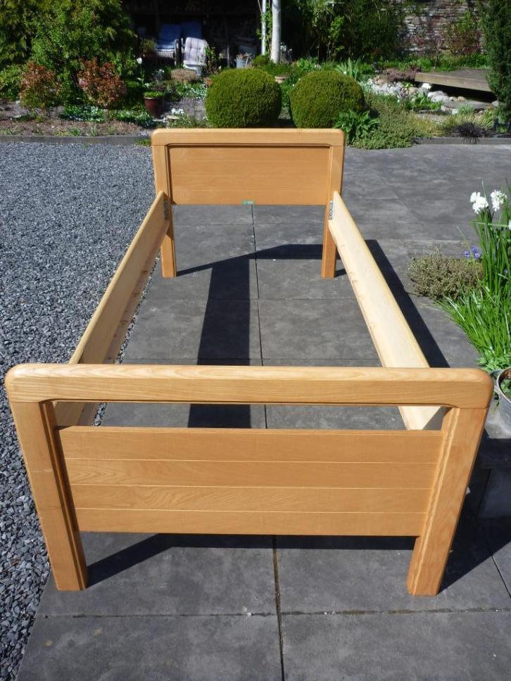 seniorenbed, Huis en Inrichting, Slaapkamer | Bedden, Gebruikt, Eenpersoons, 100 cm, 200 cm, Hout, Bruin, Ophalen of Verzenden