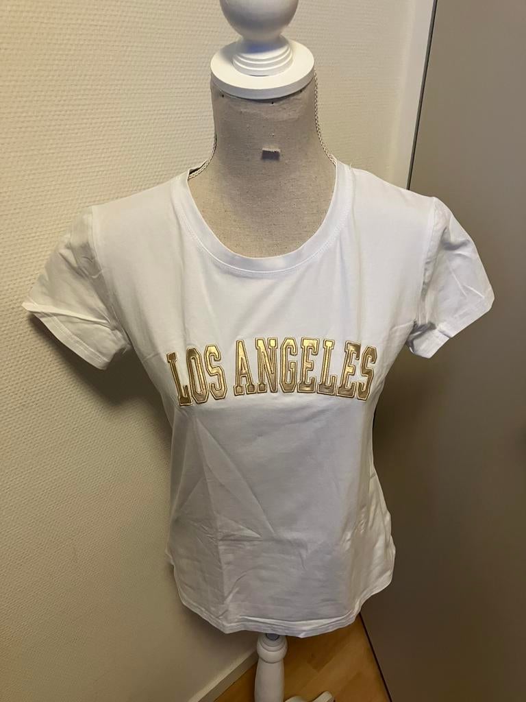 Nieuw=wit t shirt bruine tekst=Jolio & Co/M, Kleding | Dames, Maat 38/40 (M), Wit, Nieuw, Ophalen of Verzenden