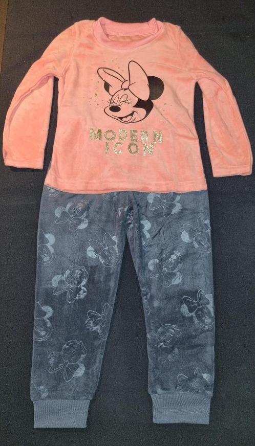 Minnie Mouse pyjama icon velours peache maat 134, Kinderen en Baby's, Kinderkleding | Maat 134, Nieuw, Meisje, Nacht- of Onderkleding