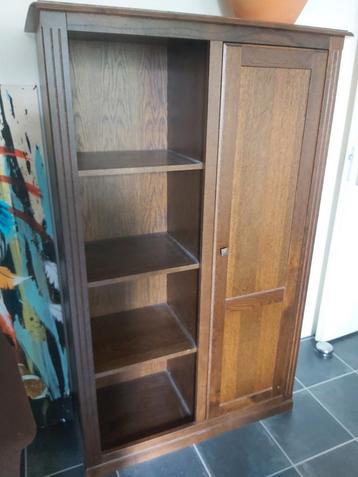 Donker eiken kast